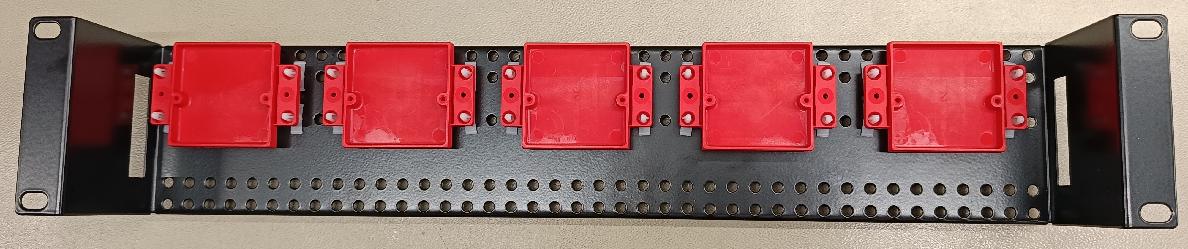 RACK2U2_5x.jpg